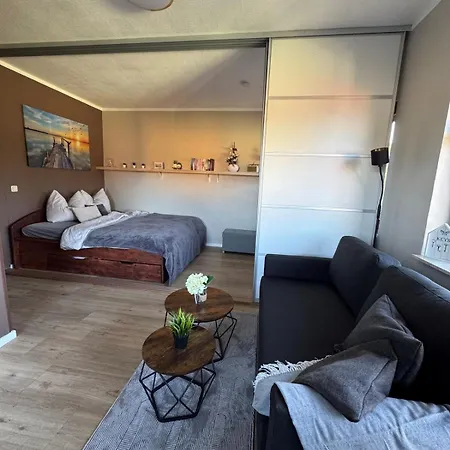 Happy Place Am Plauer *