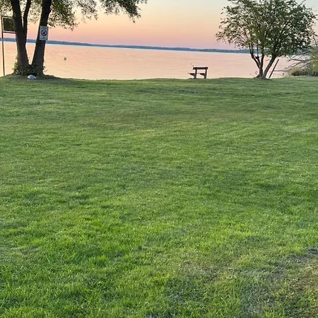 Happy Place Am Plauer * Zislow